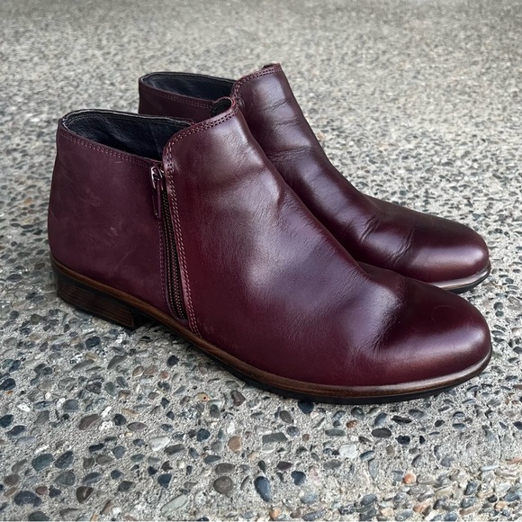 Naot Helm Boot Bourdeaux Women 40 (9) Wine Plum Purple Leather Suede Ankle Zip - Picture 1 of 10
